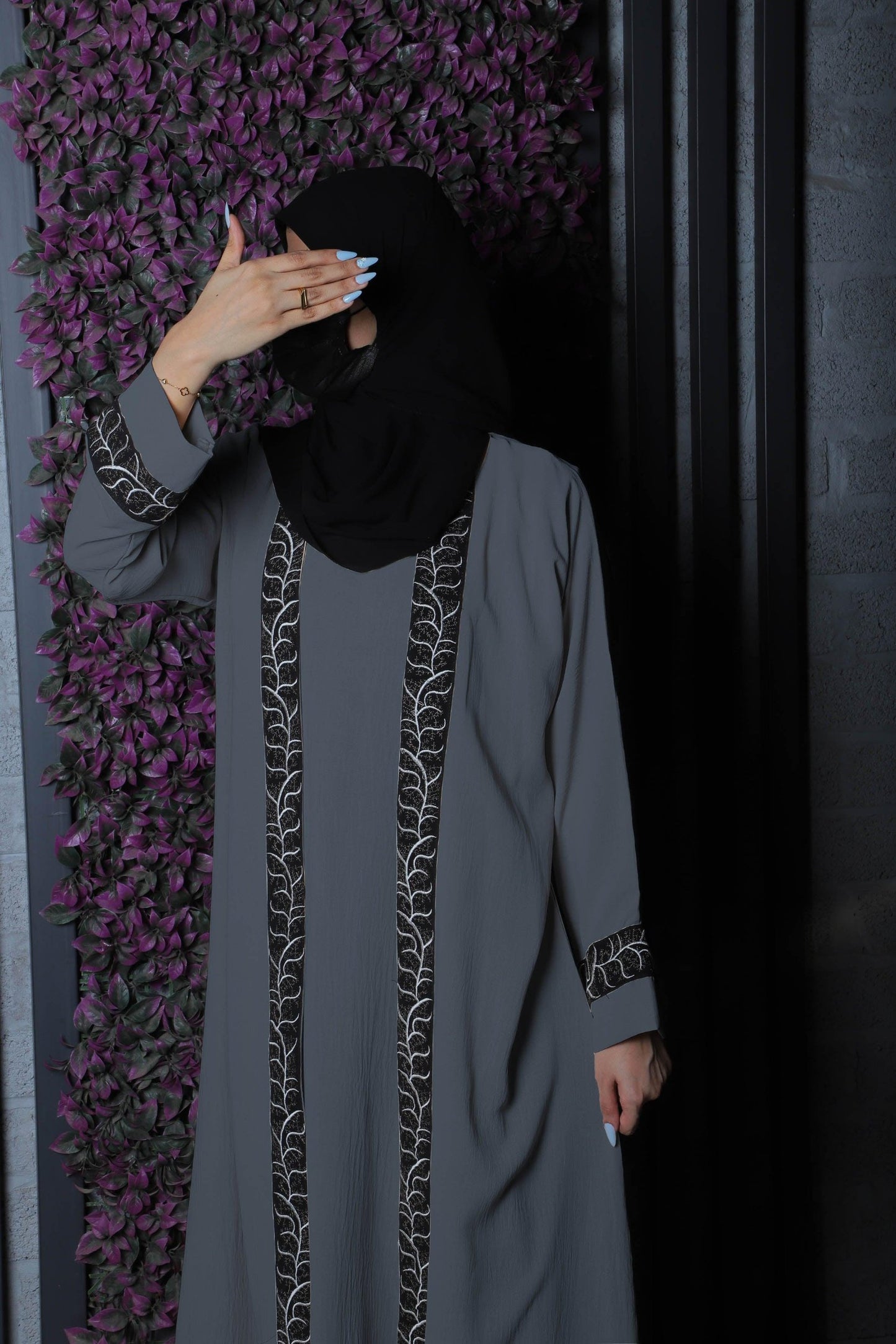 Gharqad | Abaya