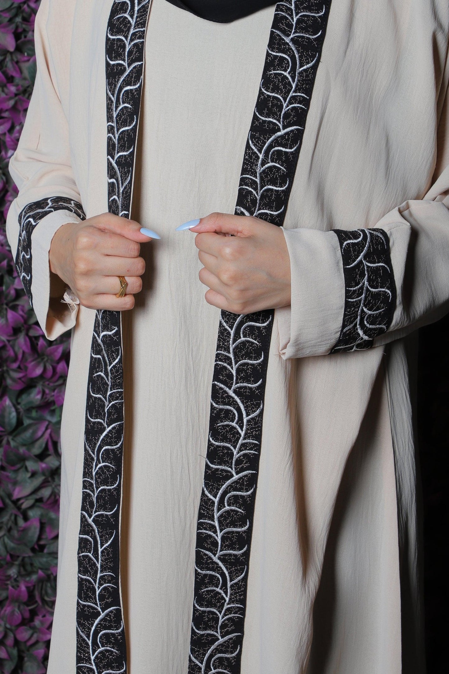 Gharqad | Abaya