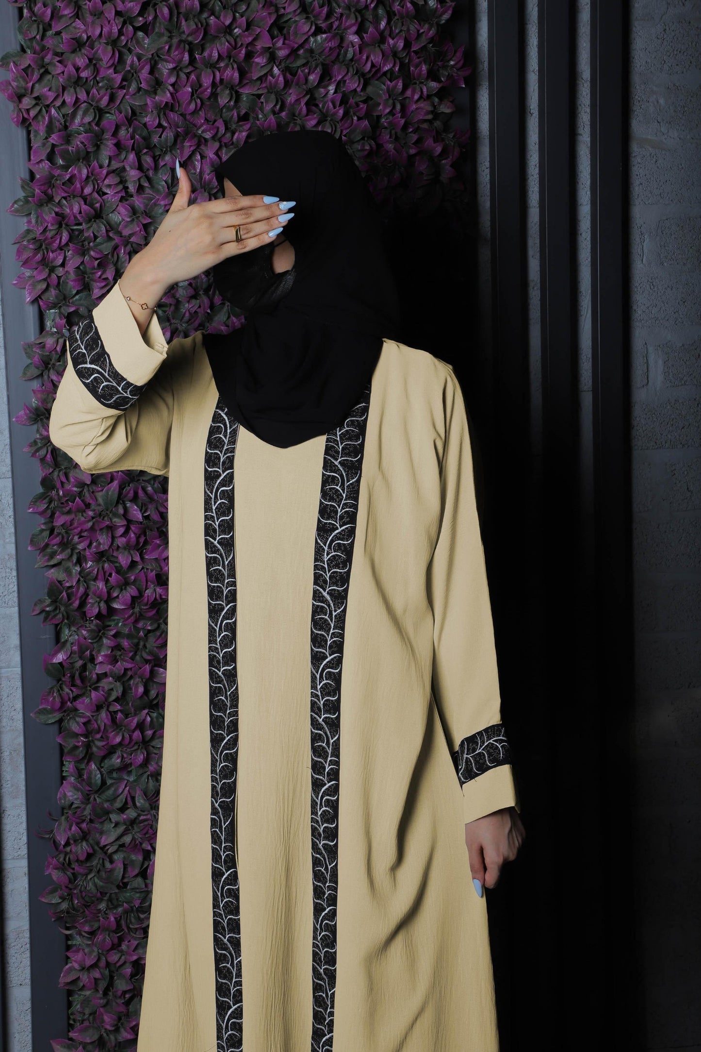 Gharqad | Abaya